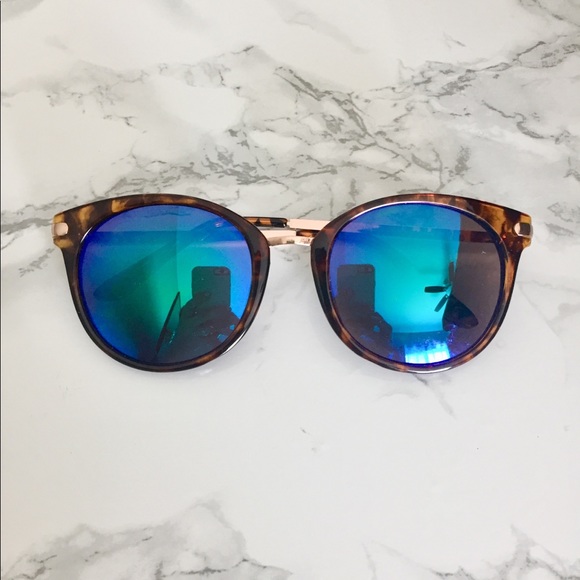 mirrored tortoise shell sunglasses